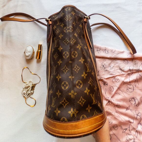 Louis Vuitton Monogram Bucket Bag GM - Picture 4 of 10